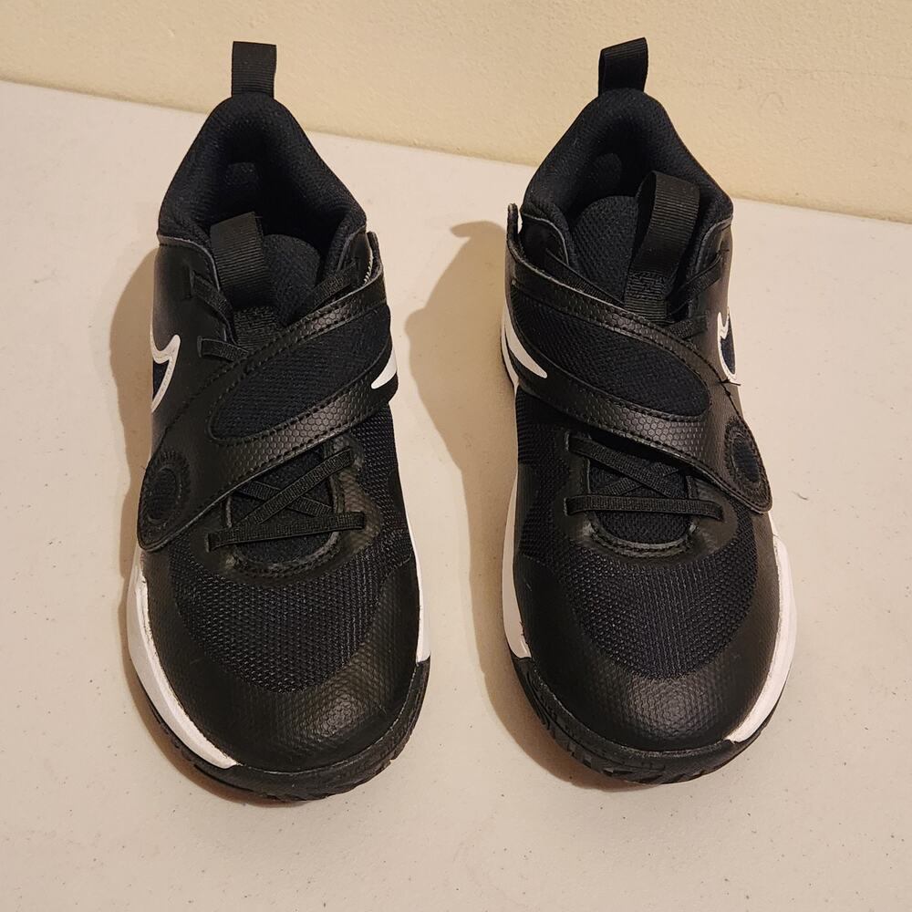 Nike Hustle D 11 Junior Boys Sz 5 Basketball Sneakers DV8996-002 Black & White - Picture 2 of 9